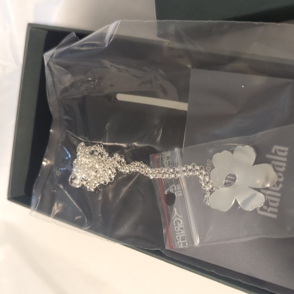 Marimekko x kalevala unikko silver necklace small new in box - Picture 7 of 8